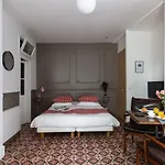Artisan Lofts Courtyard Opera Apartamento