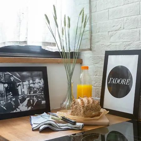 Artisan Lofts Courtyard Opera