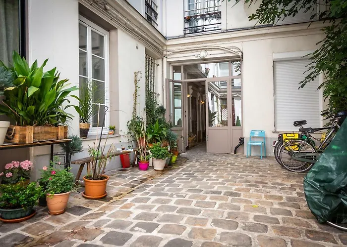 Artisan Lofts Courtyard Opera アパート
